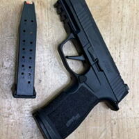 Sig p365X 9mm + 2 17round mags