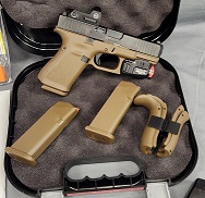 Glock 19 Gen 5 MOS red dot and TLR-7 ﬂashlight